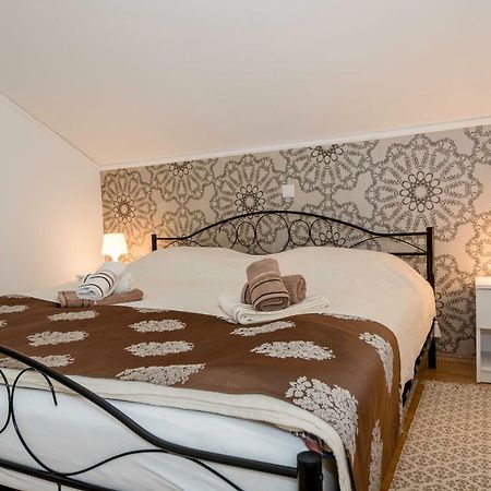 Apartmani Godinic Palit Luaran gambar