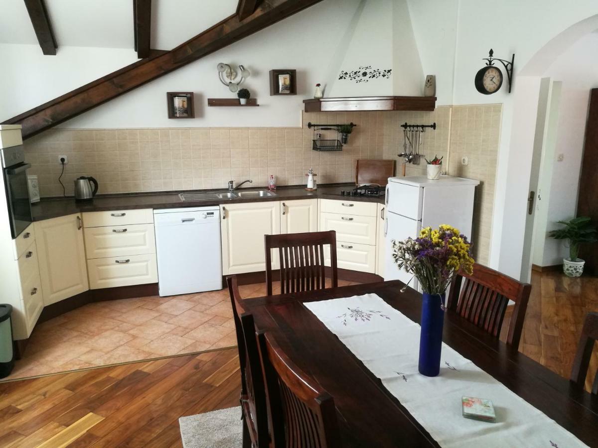 Apartmani Godinic Palit Luaran gambar