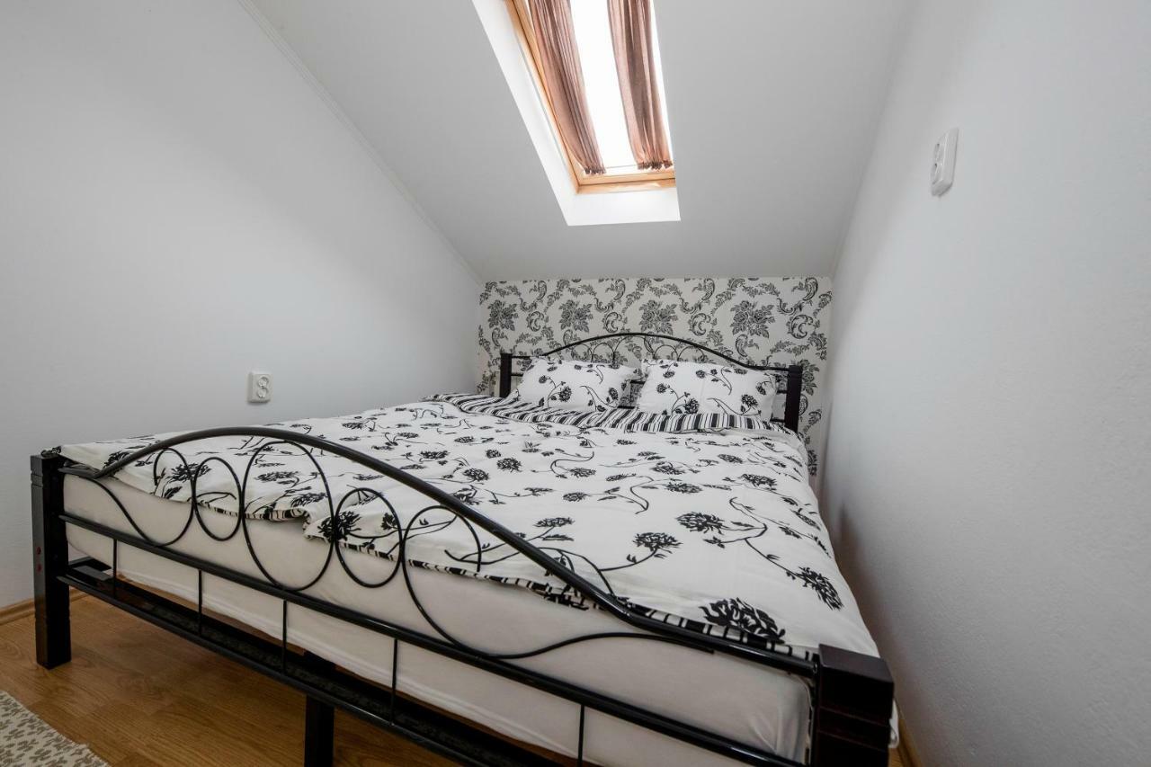 Apartmani Godinic Palit Luaran gambar