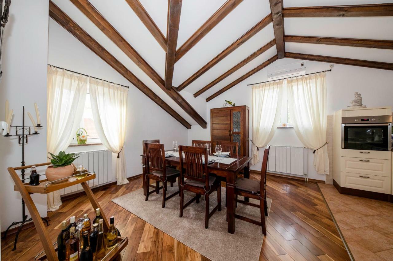 Apartmani Godinic Palit Luaran gambar
